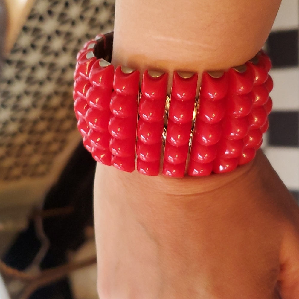 Vintage  unsigned Leru Red Expandtion Bracelet